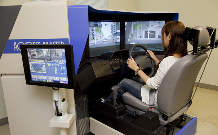 �ºݤα�ž�����ꤷ�����ߥ�졼����