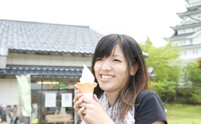 勝山城下にある「みるく茶屋」本店ソフトクリームが有名です！