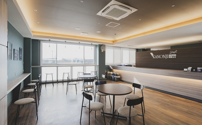 WEST�� ���ӡ��Թ祹�ڡ���